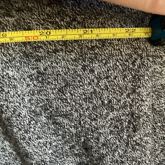 Warm V-neck grey/black/white pullover. - Picture 4 of 5